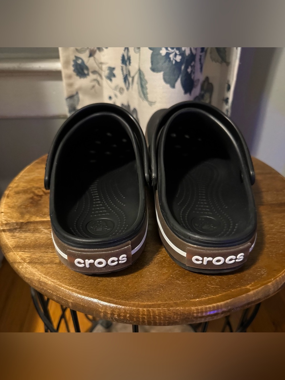 Crocs - Picture 2 of 4